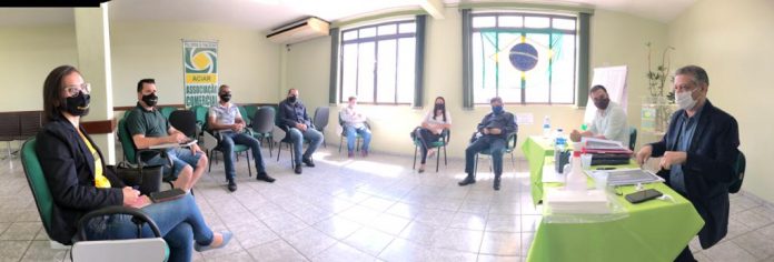 Reuniao com movimento