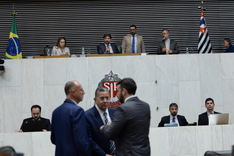 Aprovada na Alesp, Lei que proíbe trotes violentos em faculdades e escolas é sancionada pelo Governo